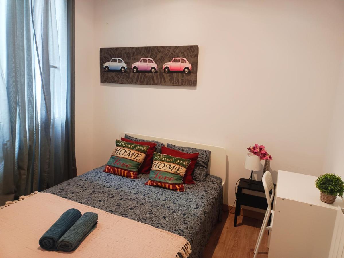 Private Rooms In Born Barcelona Exterior photo
