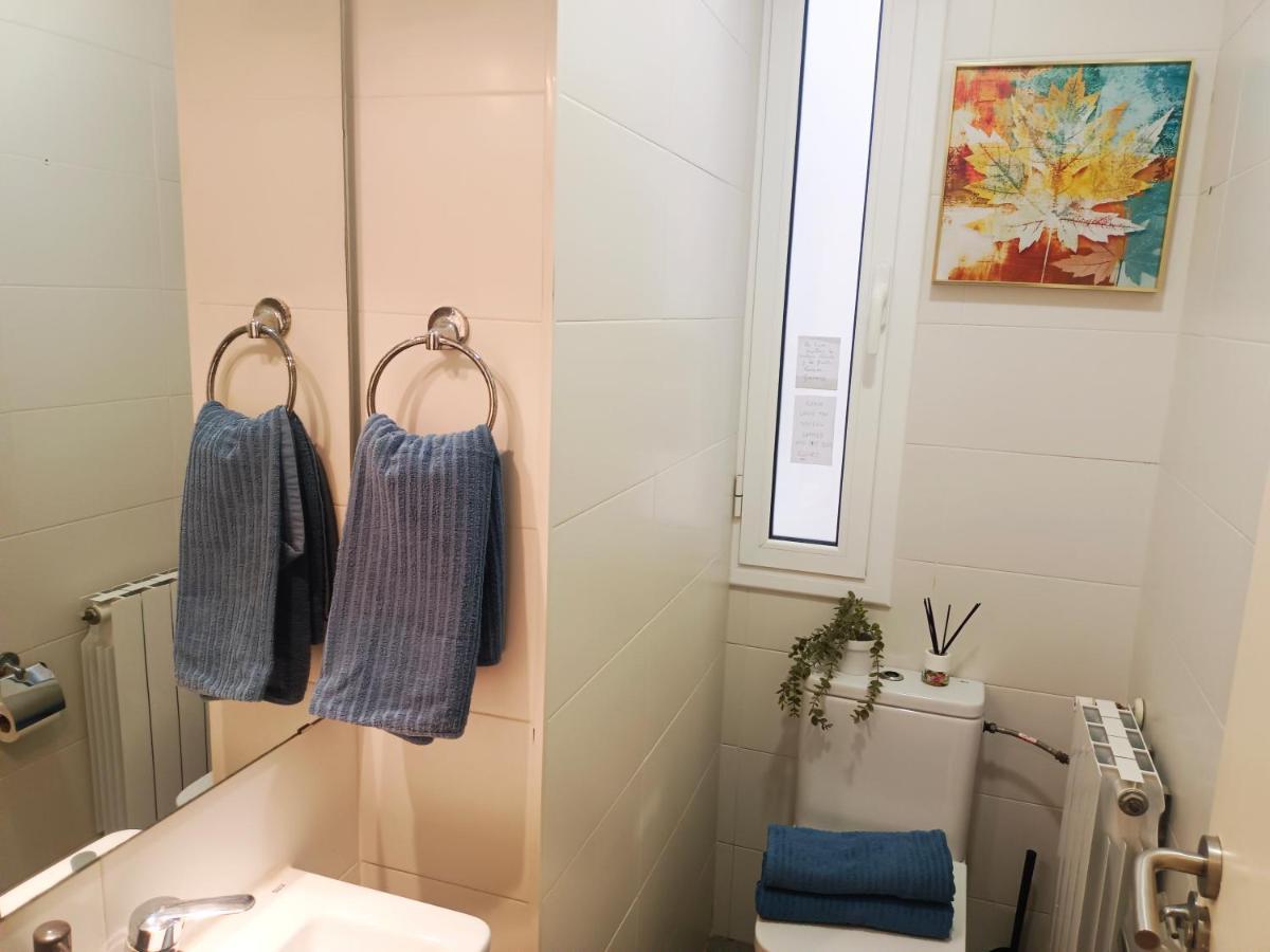 Private Rooms In Born Barcelona Exterior photo